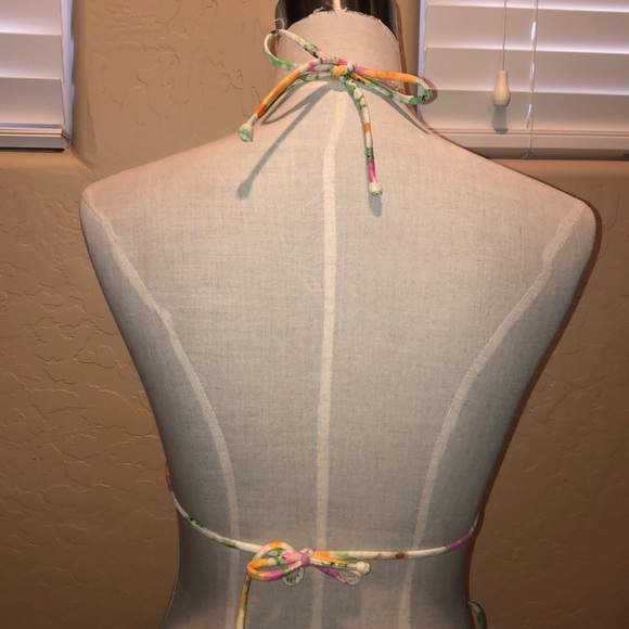 Floral Medium Victoria Secret bikini set - Picture 6 of 8